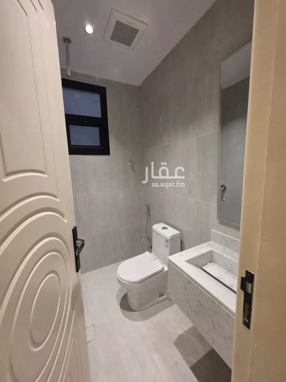 4 bedroom floor in Dirab 14