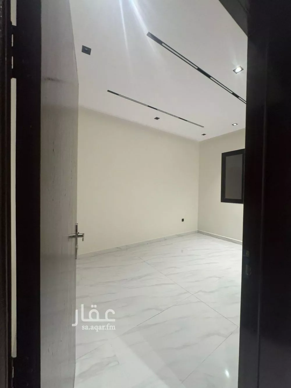 دور 5 غرف في السويدي 8