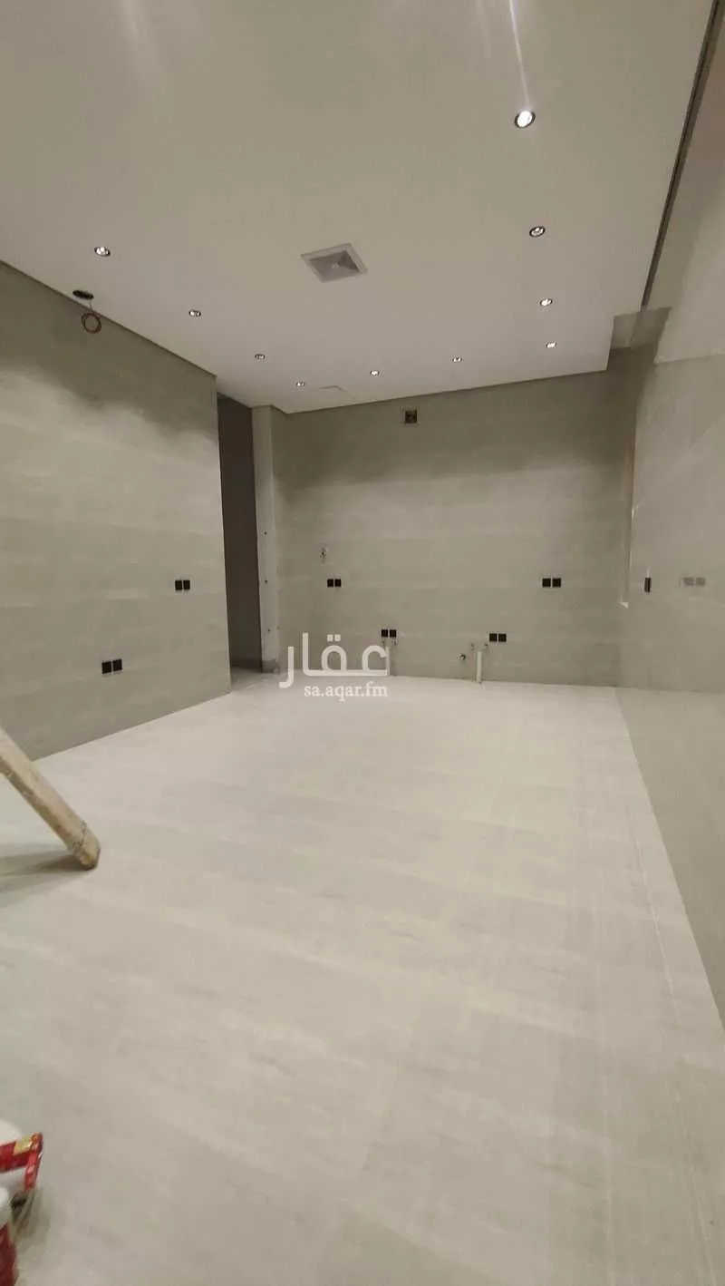 4 bedroom floor in Al Rimal 8