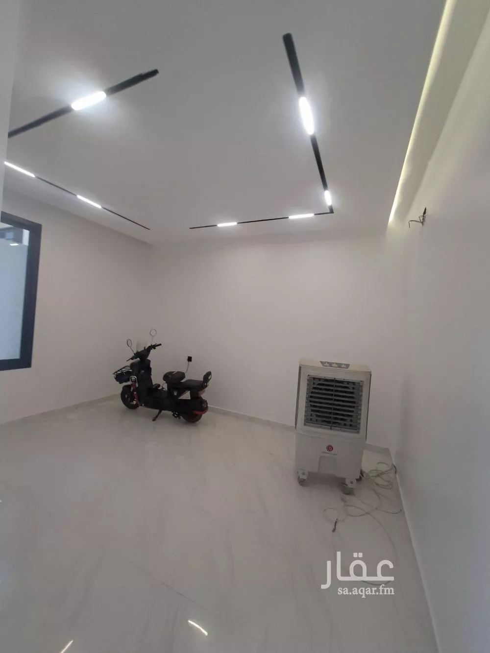 3 bedroom floor in As Suwaidi 4