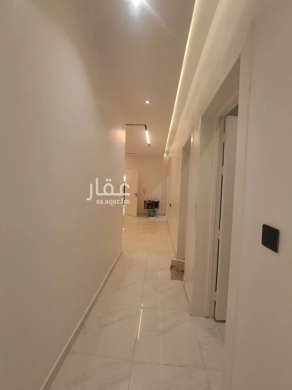 3 bedroom floor in As Suwaidi 8