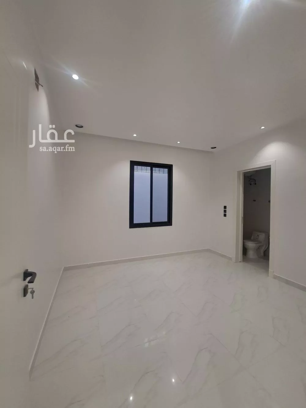 3 bedroom floor in As Suwaidi 10
