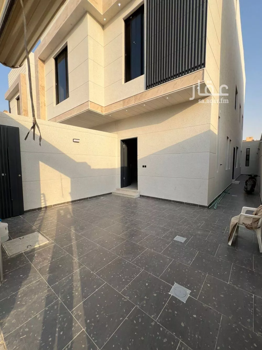 5 bedroom floor in Tuwaiq 3