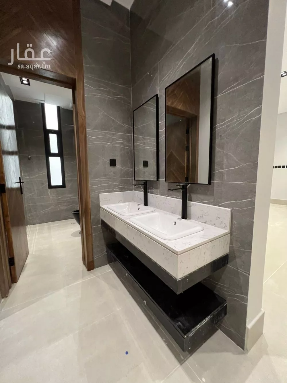 5 bedroom floor in Tuwaiq 8