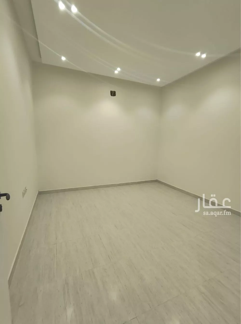 5 bedroom floor in Dahiat Namar 11