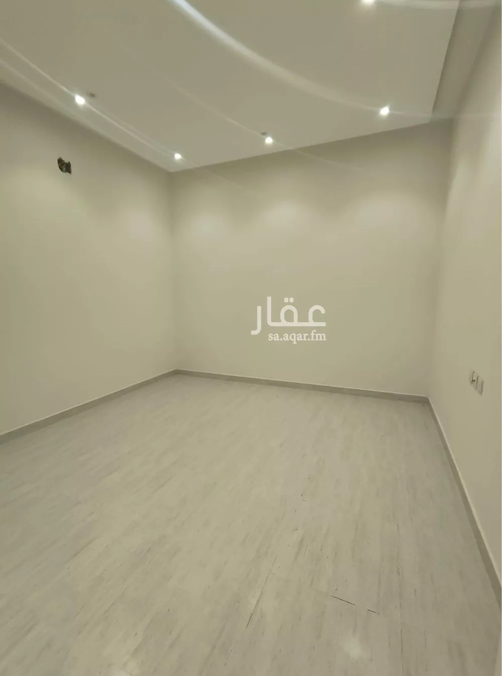 5 bedroom floor in Dahiat Namar 16