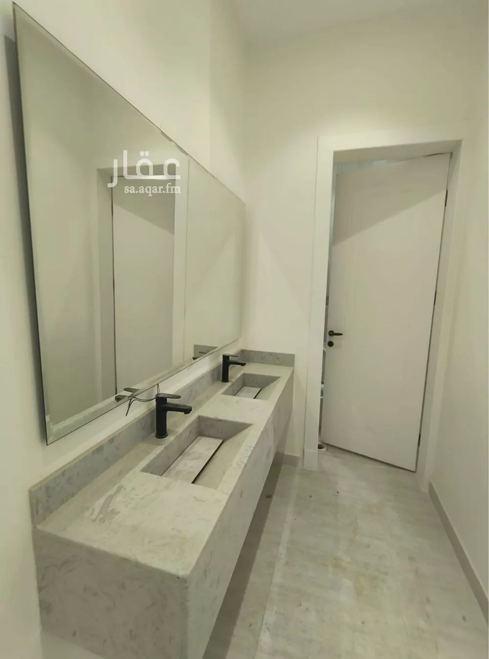 5 bedroom floor in Dahiat Namar 10