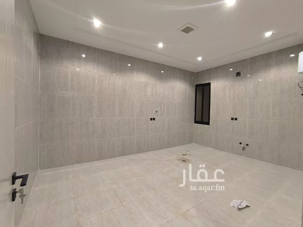5 bedroom floor in Okaz 4