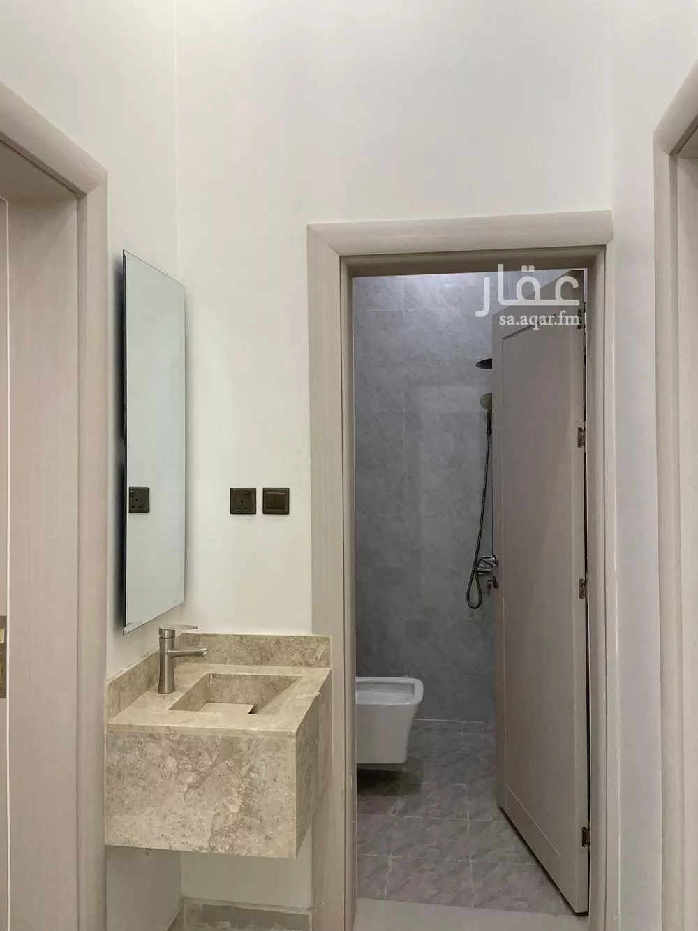 4 bedroom floor in Al Janadriyah 12