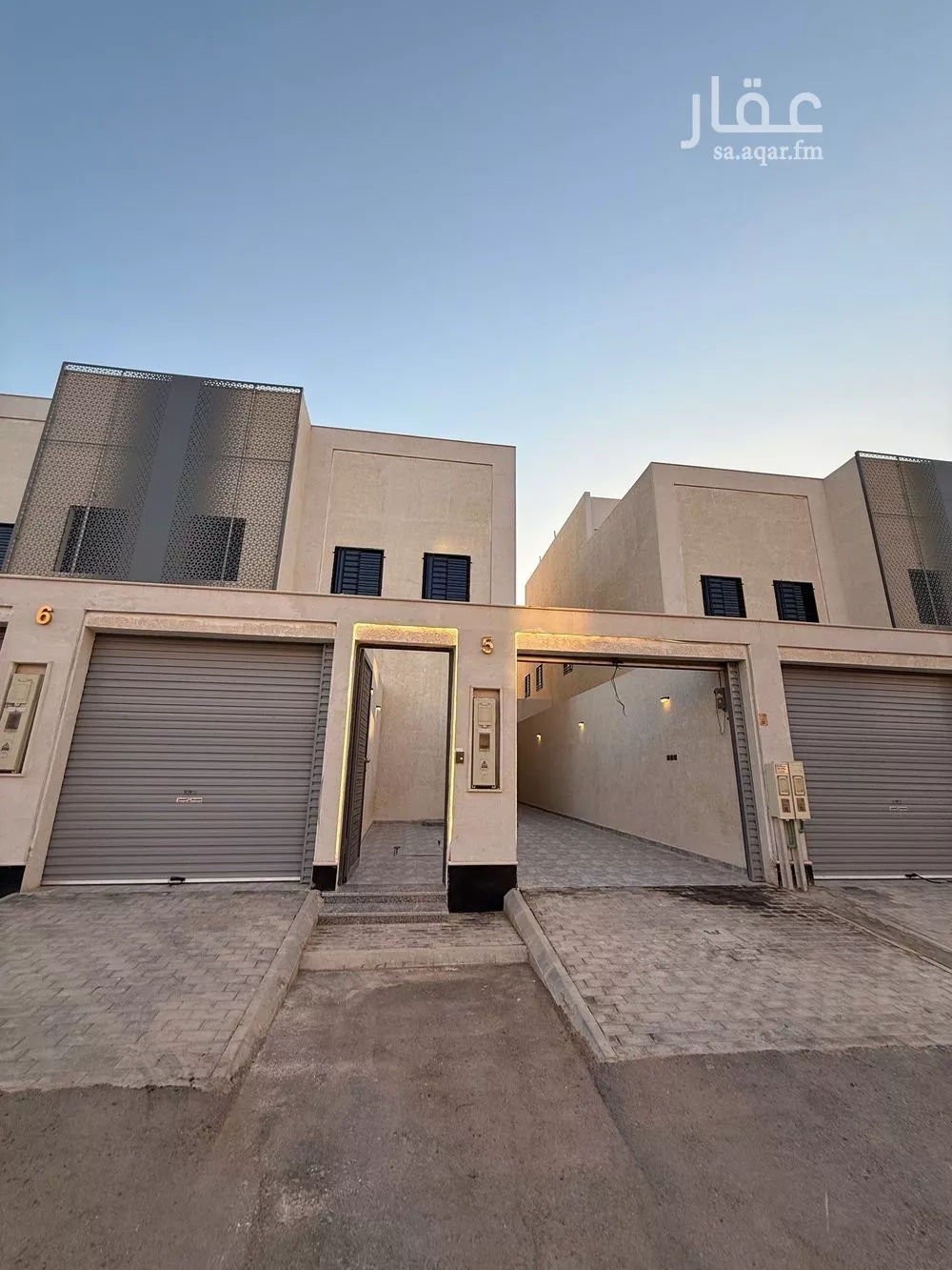 4 bedroom floor in Al Janadriyah 13