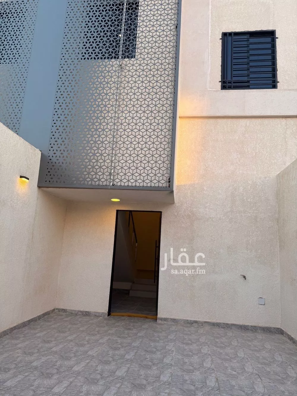 4 bedroom floor in Al Janadriyah 14
