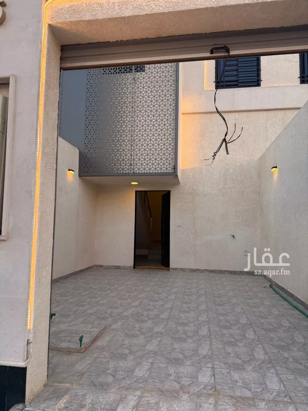 4 bedroom floor in Al Janadriyah 18