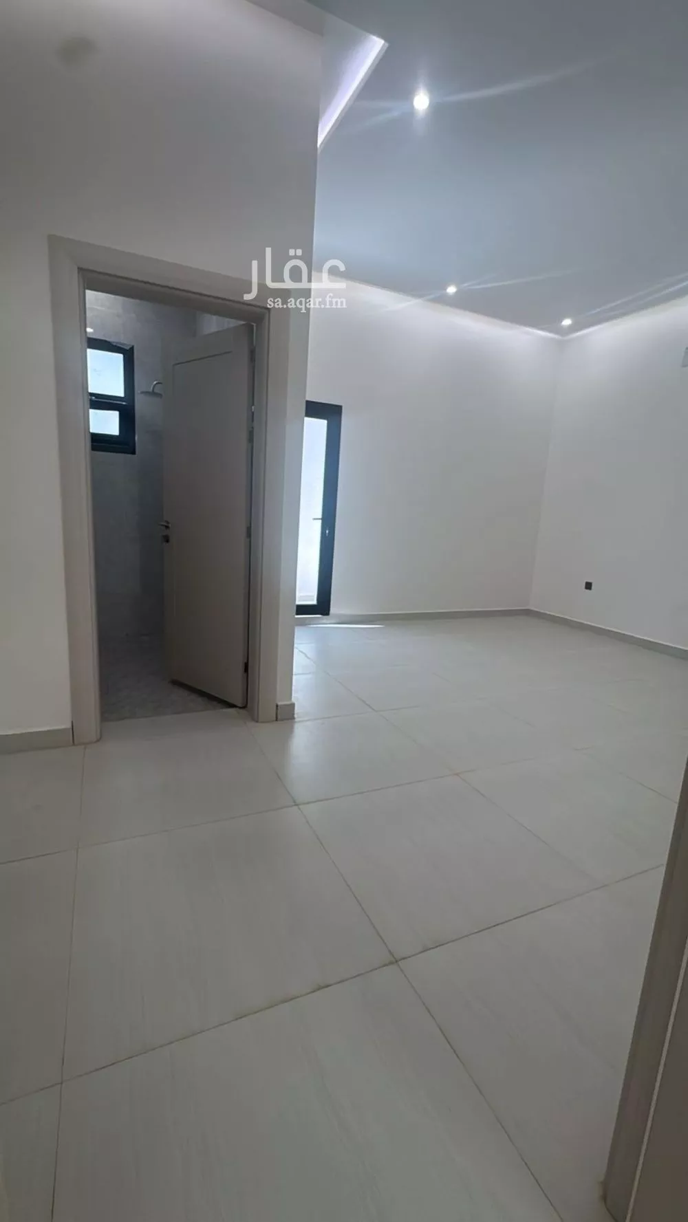 4 bedroom floor in Al Janadriyah 3
