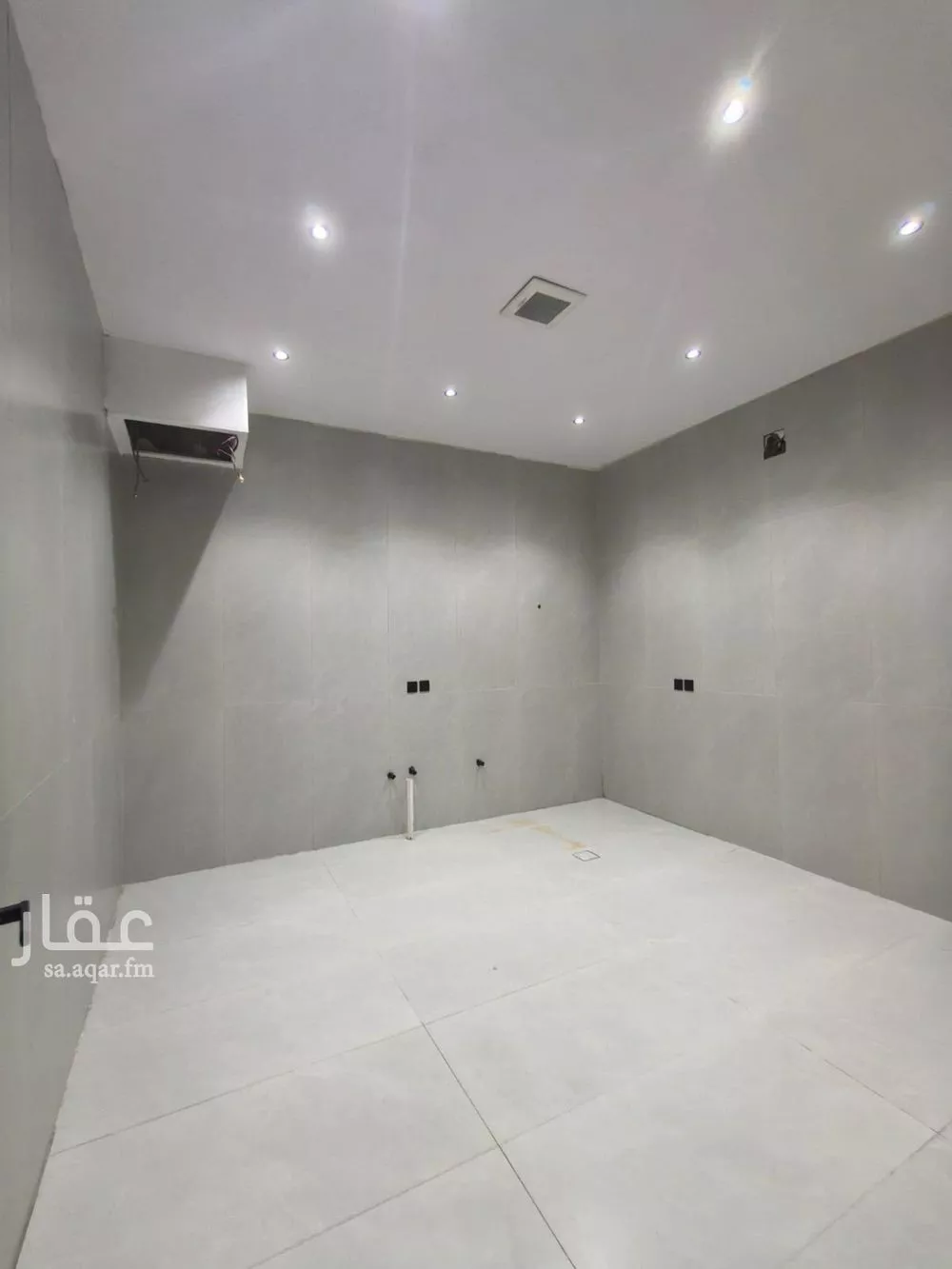 دور 4 غرف في السويدي 8