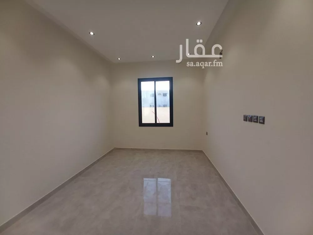 3 bedroom floor in Tuwaiq 4