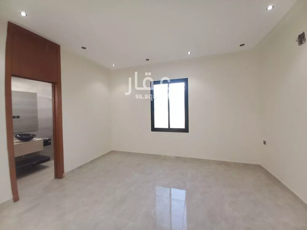 3 bedroom floor in Tuwaiq 5