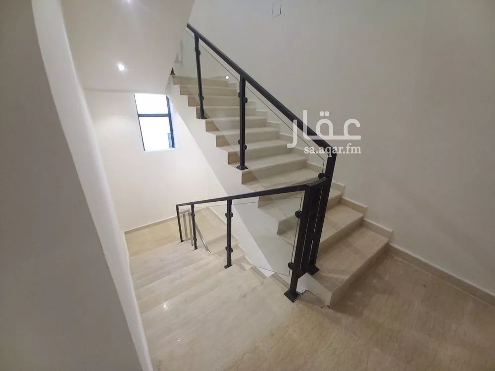 3 bedroom floor in Tuwaiq 6