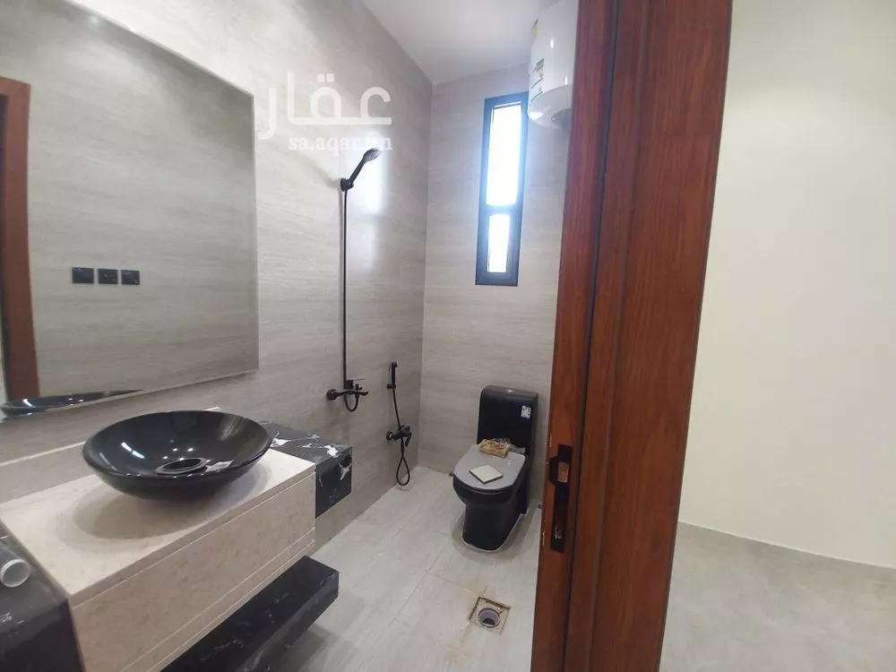 3 bedroom floor in Tuwaiq 7
