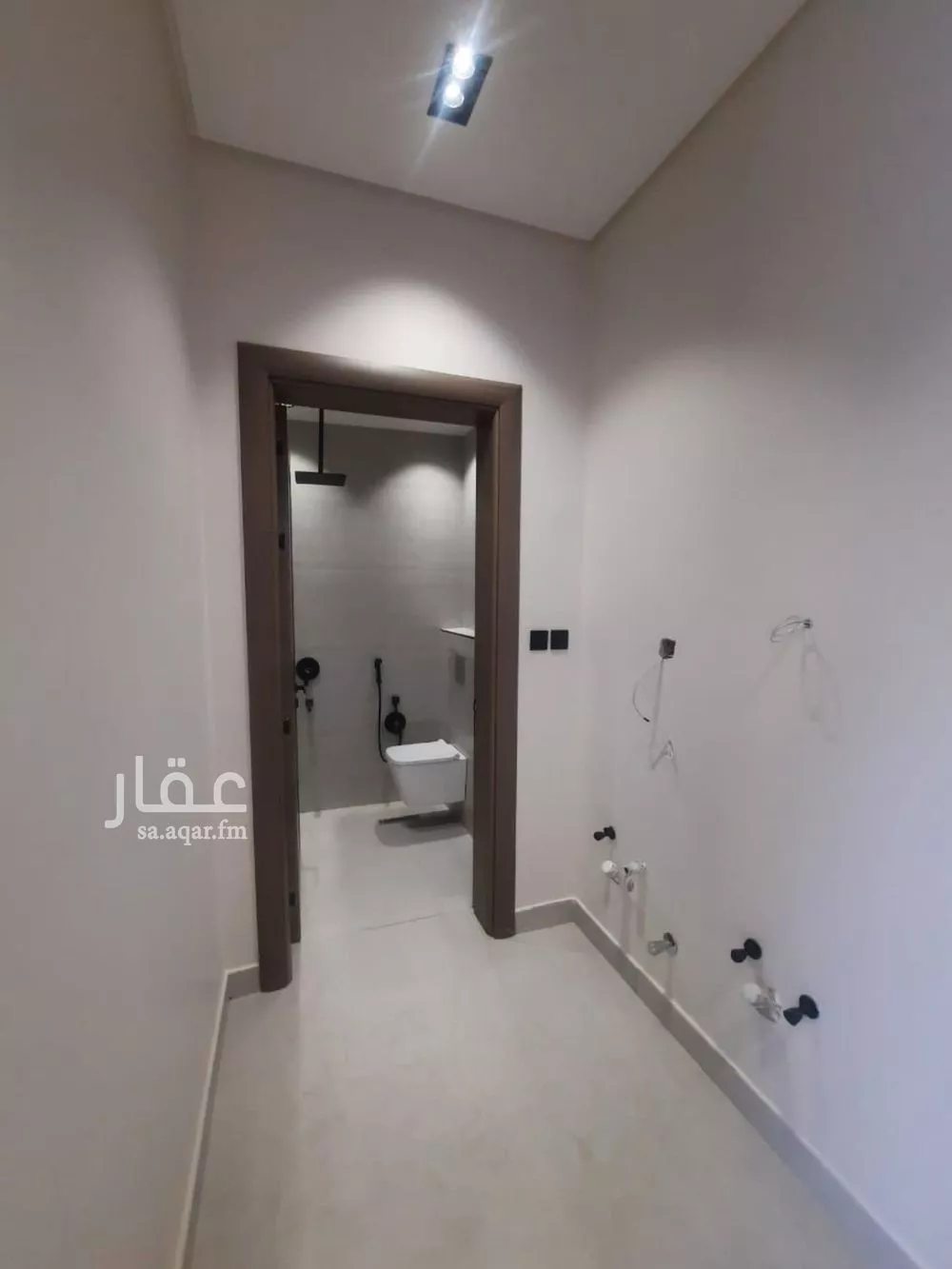 دور 4 غرف في السويدي 11