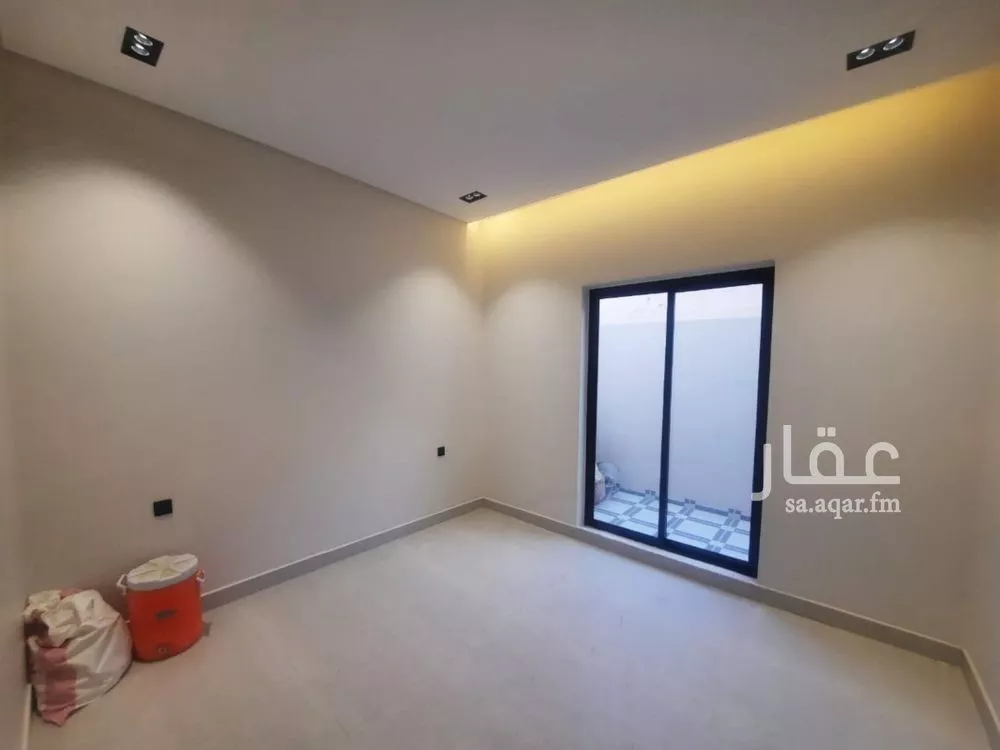 دور 4 غرف في السويدي 15