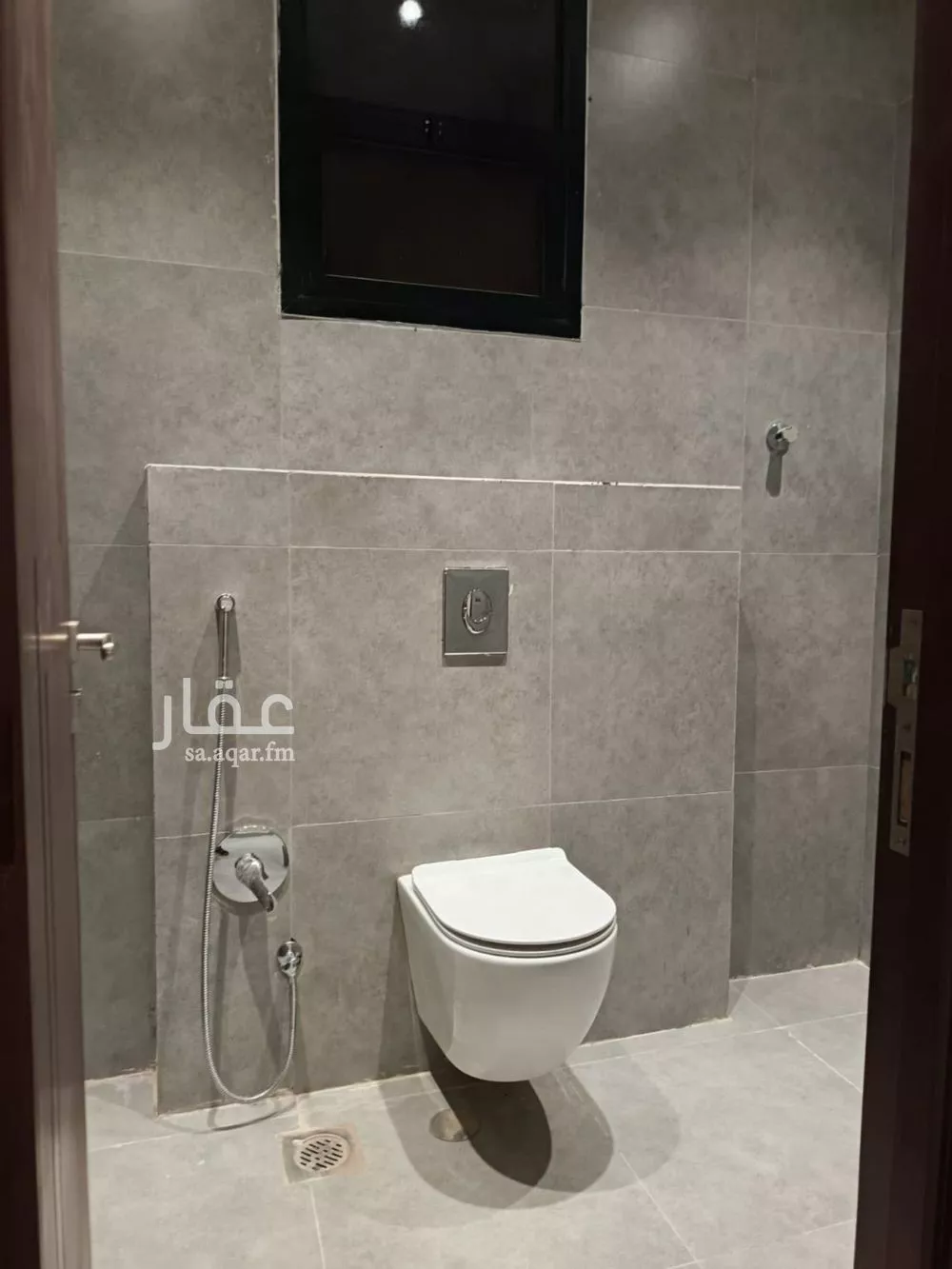 4 bedroom floor in Al Janadriyah 11