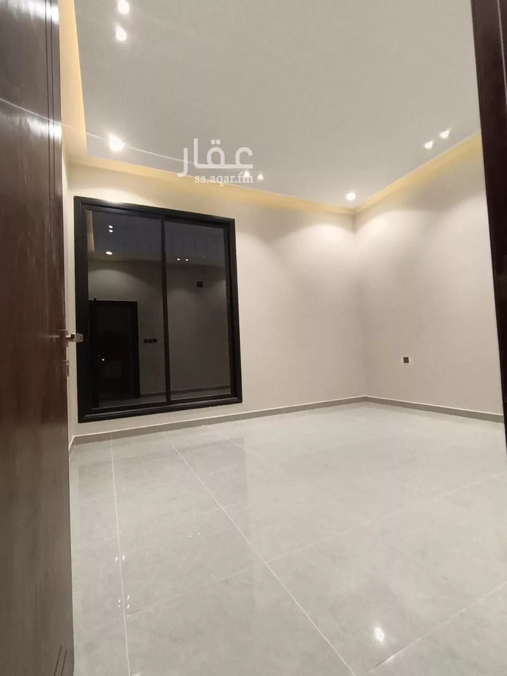 4 bedroom floor in Al Janadriyah 12