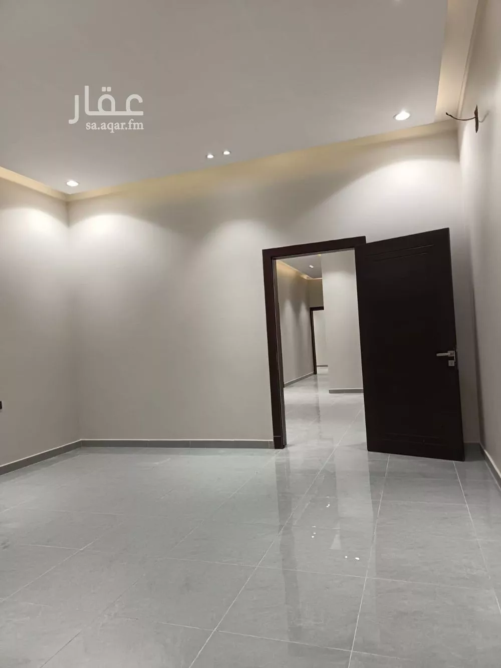 4 bedroom floor in Al Janadriyah 18