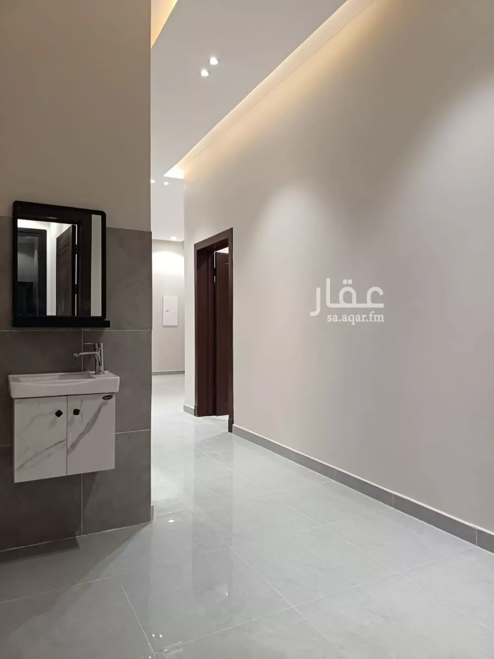 4 bedroom floor in Al Janadriyah 4