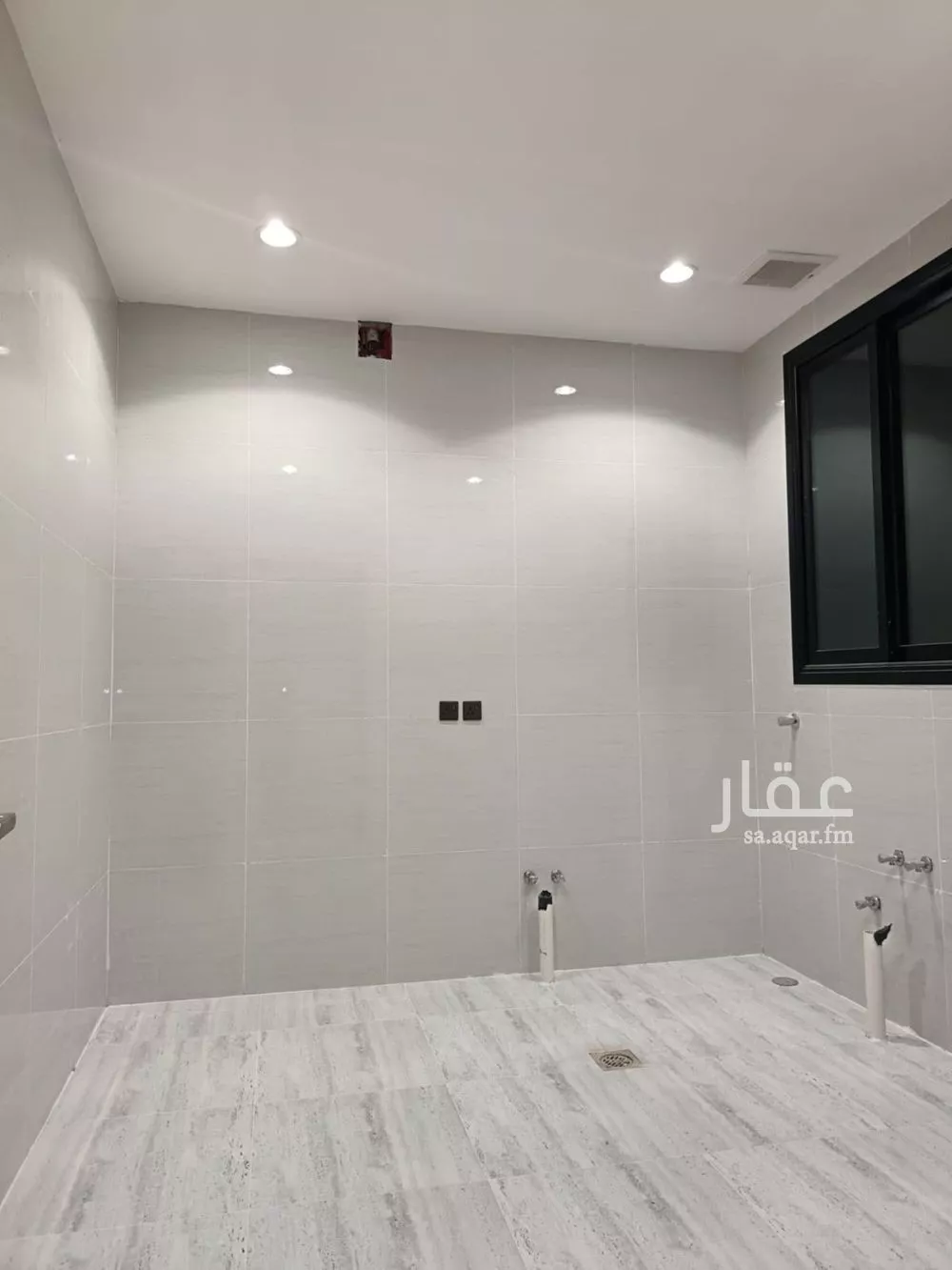 4 bedroom floor in Al Janadriyah 8