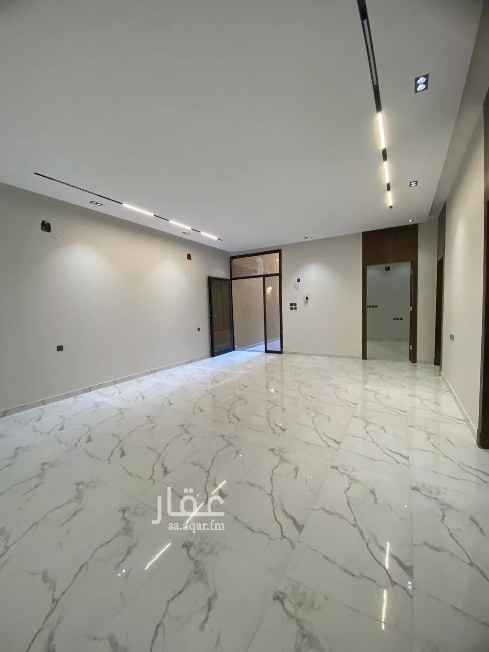 3 bedroom floor in Tuwaiq 5