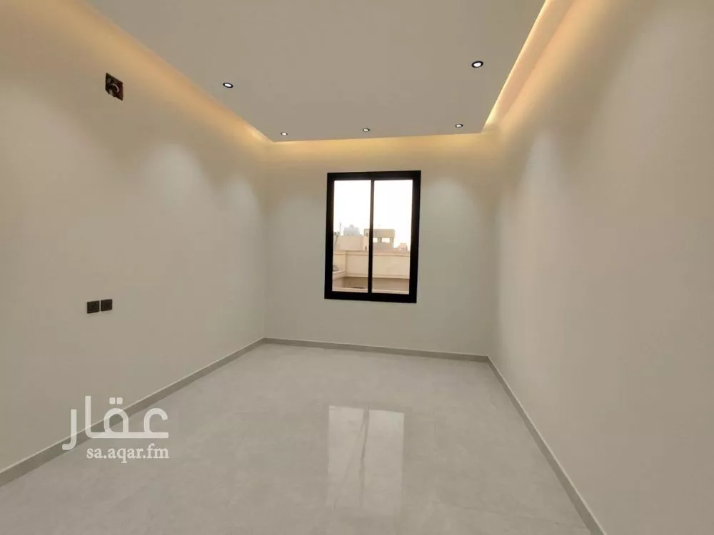دور 6 غرف في احد 12
