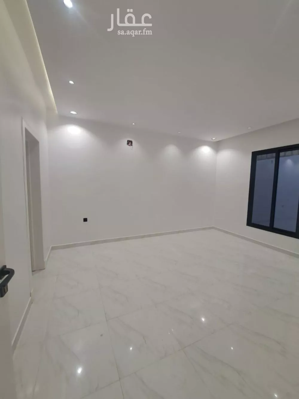 3 bedroom floor in As Suwaidi 3