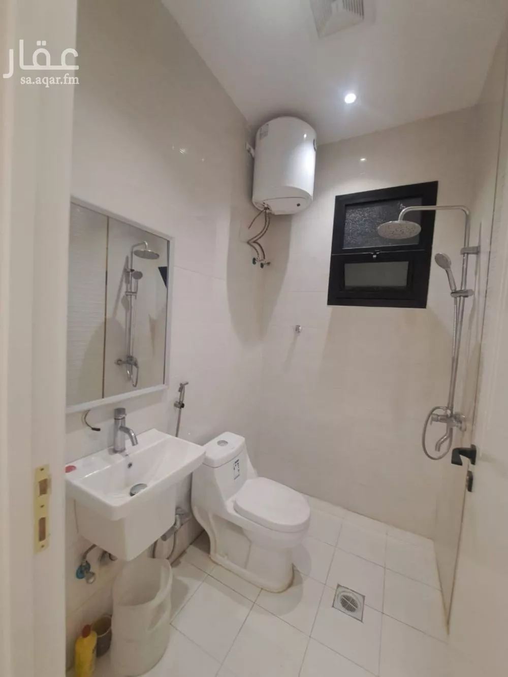 3 bedroom floor in As Suwaidi 7