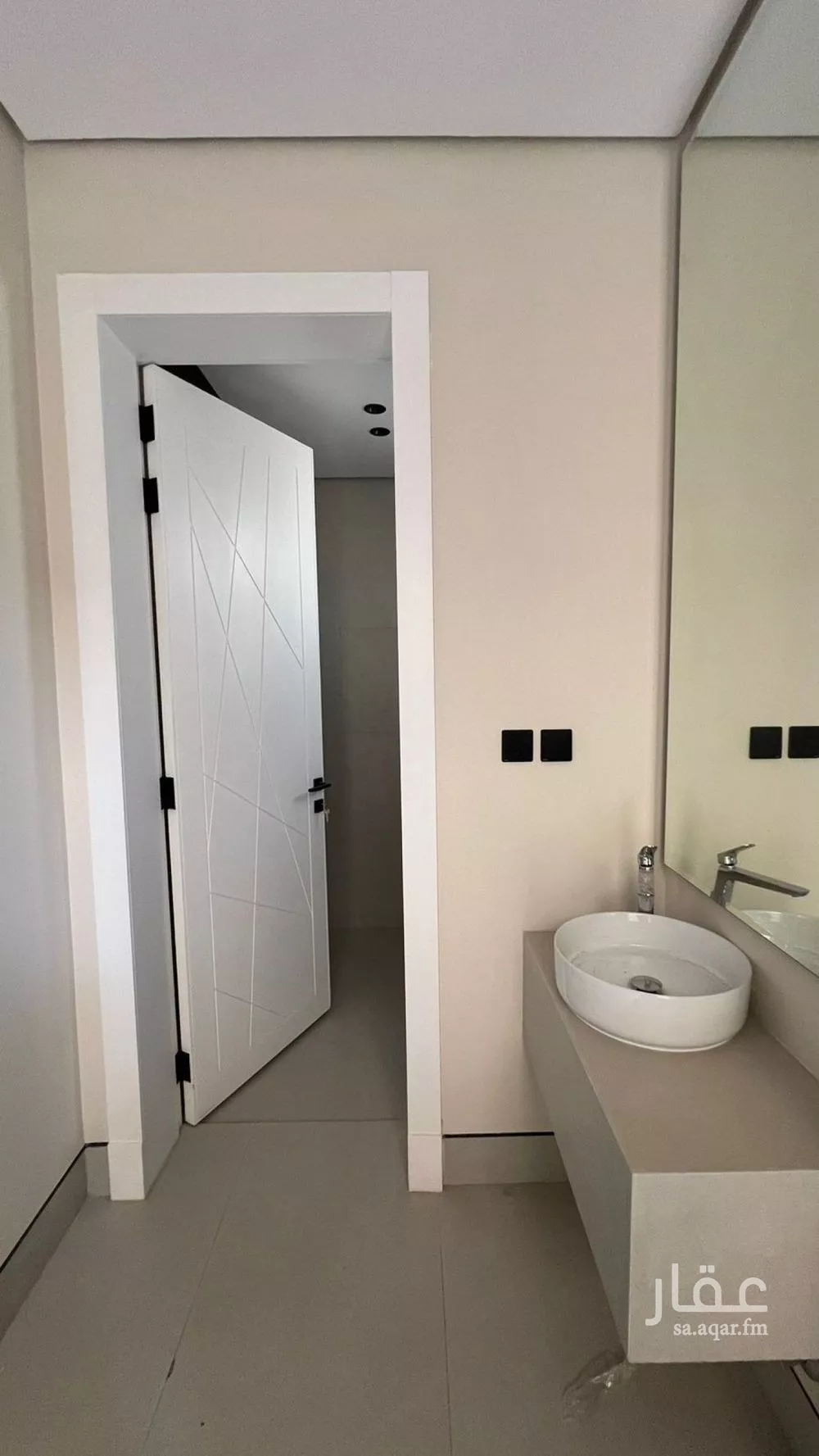 3 bedroom floor in King Fahd 17