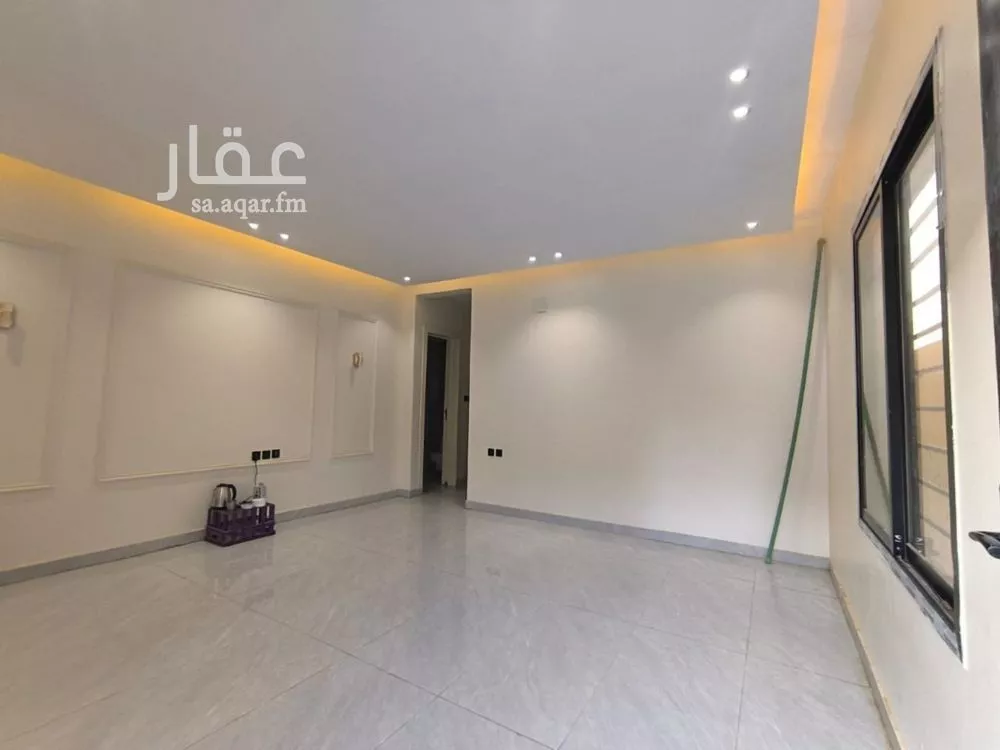 4 bedroom floor in Okaz 6