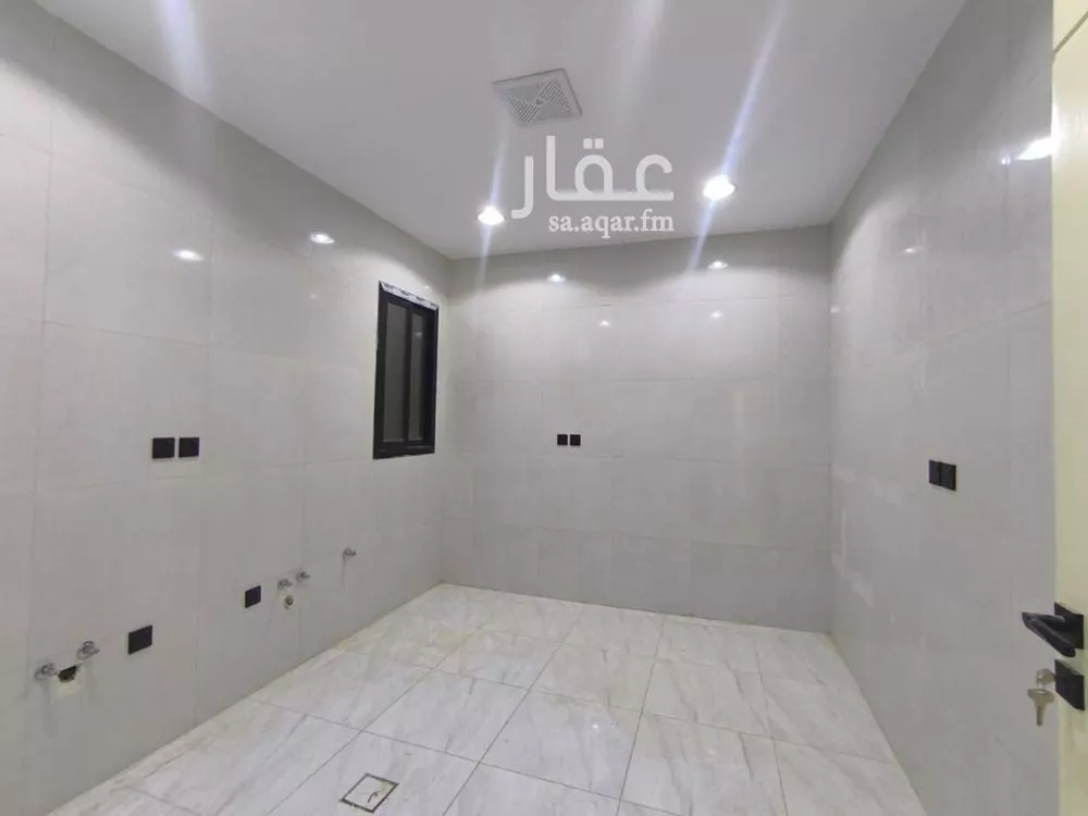 4 bedroom floor in Okaz 9