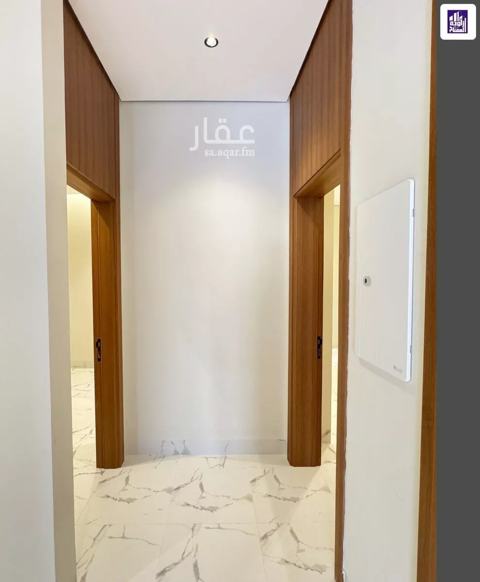 دور 2 غرف في العارض 18