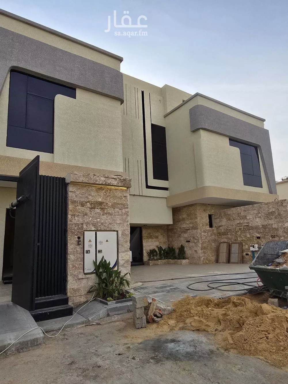 4 bedroom floor in Al Zahrah 4