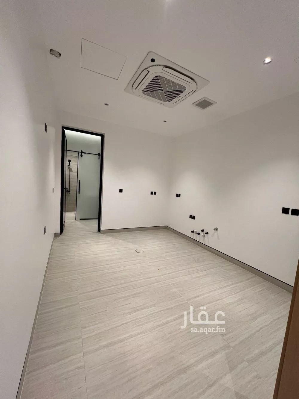 دور 3 غرف في العارض 15