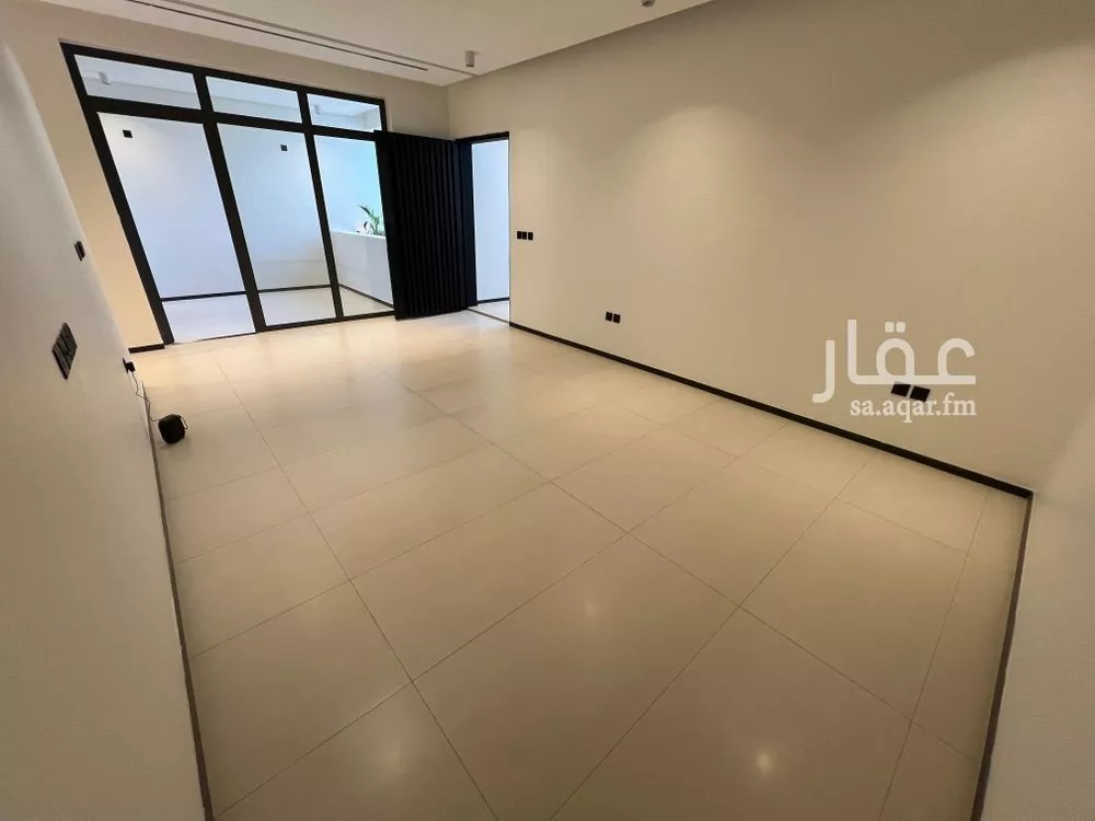 دور 4 غرف في النرجس 13