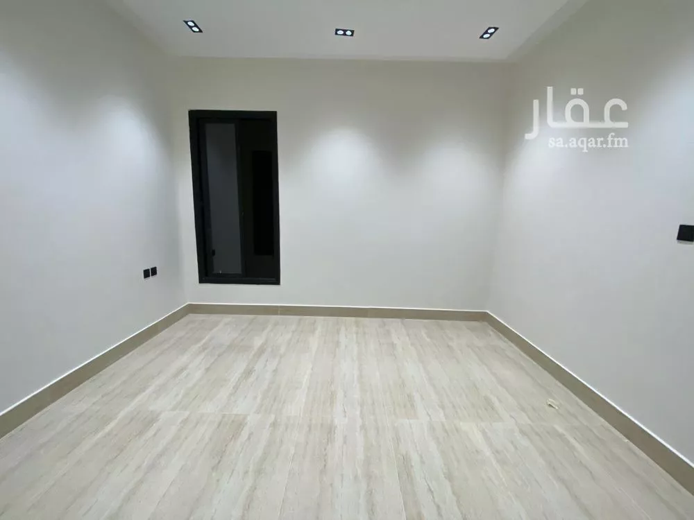 3 bedroom floor in Okaz 5