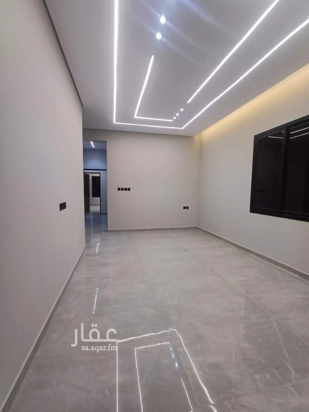 4 bedroom floor in Al Janadriyah 9