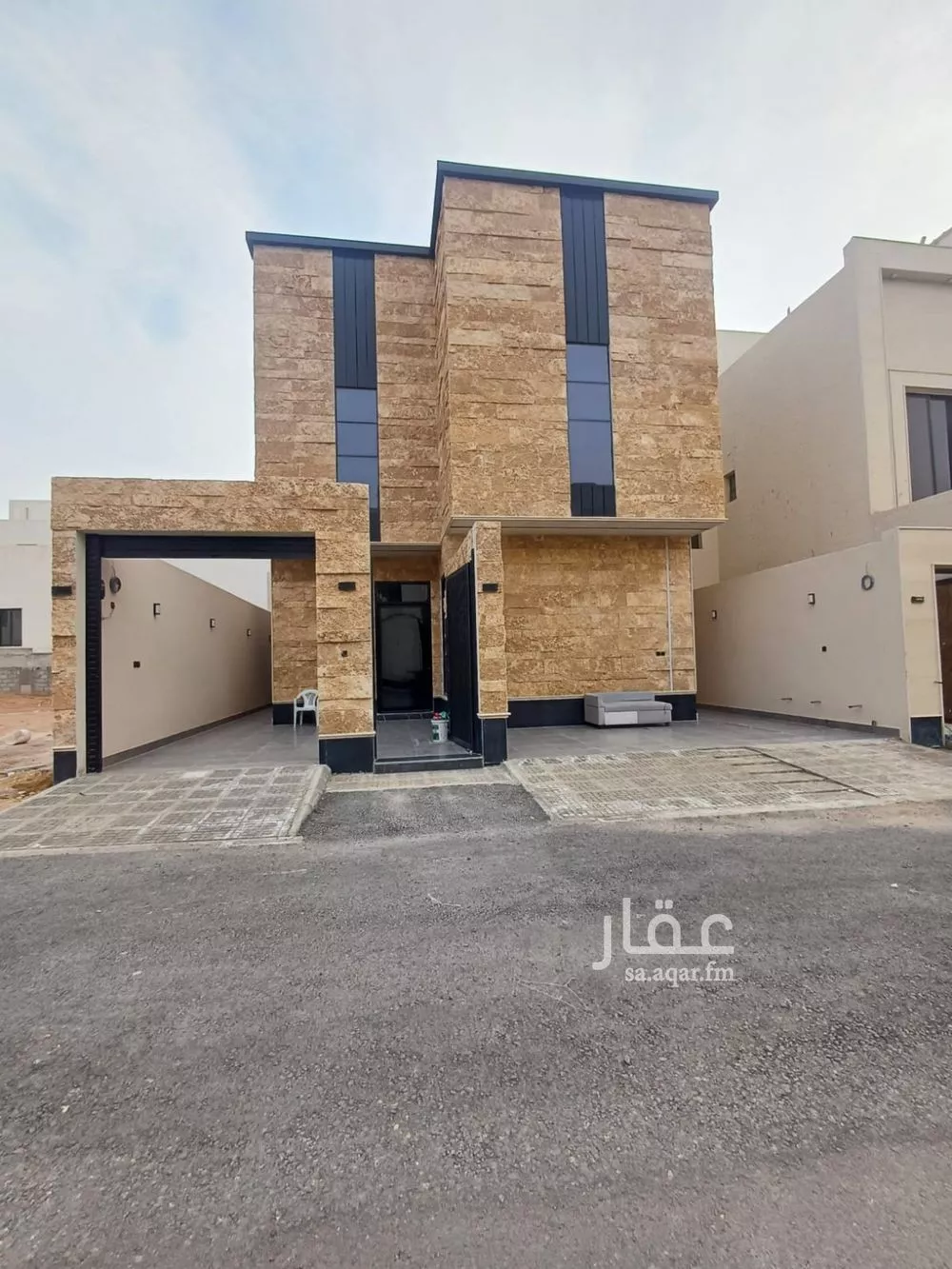 5 bedroom floor in Ash Sharq 2