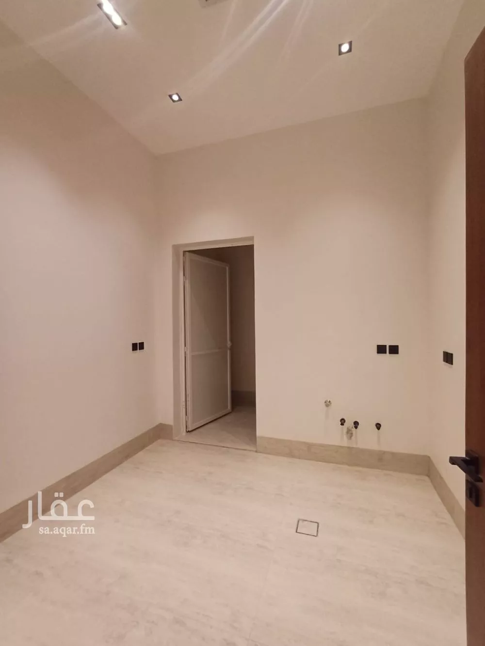 5 bedroom floor in Ash Sharq 12