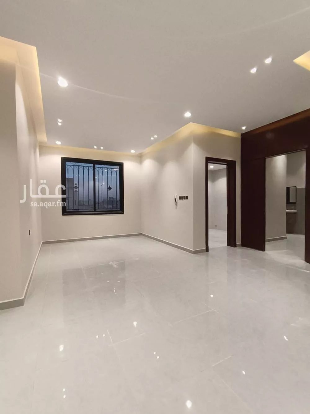 4 bedroom floor in Al Janadriyah 12