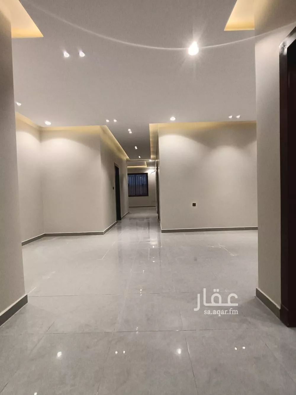 4 bedroom floor in Al Janadriyah 14