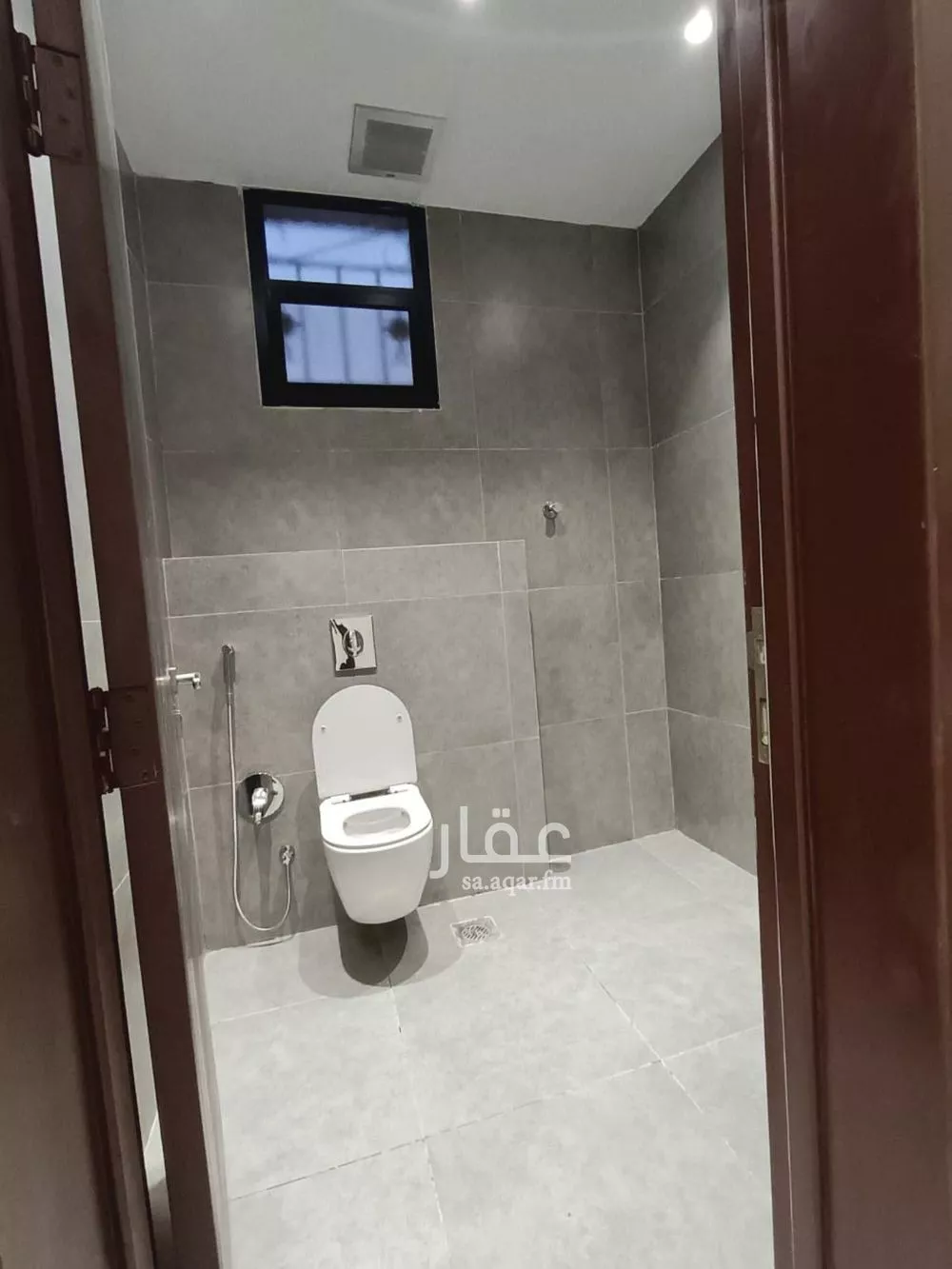 4 bedroom floor in Al Janadriyah 15