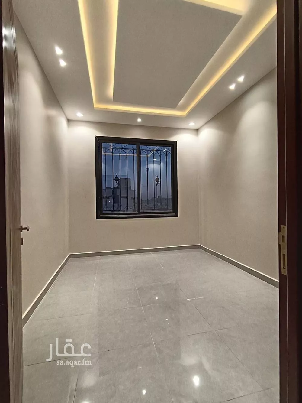 4 bedroom floor in Al Janadriyah 9