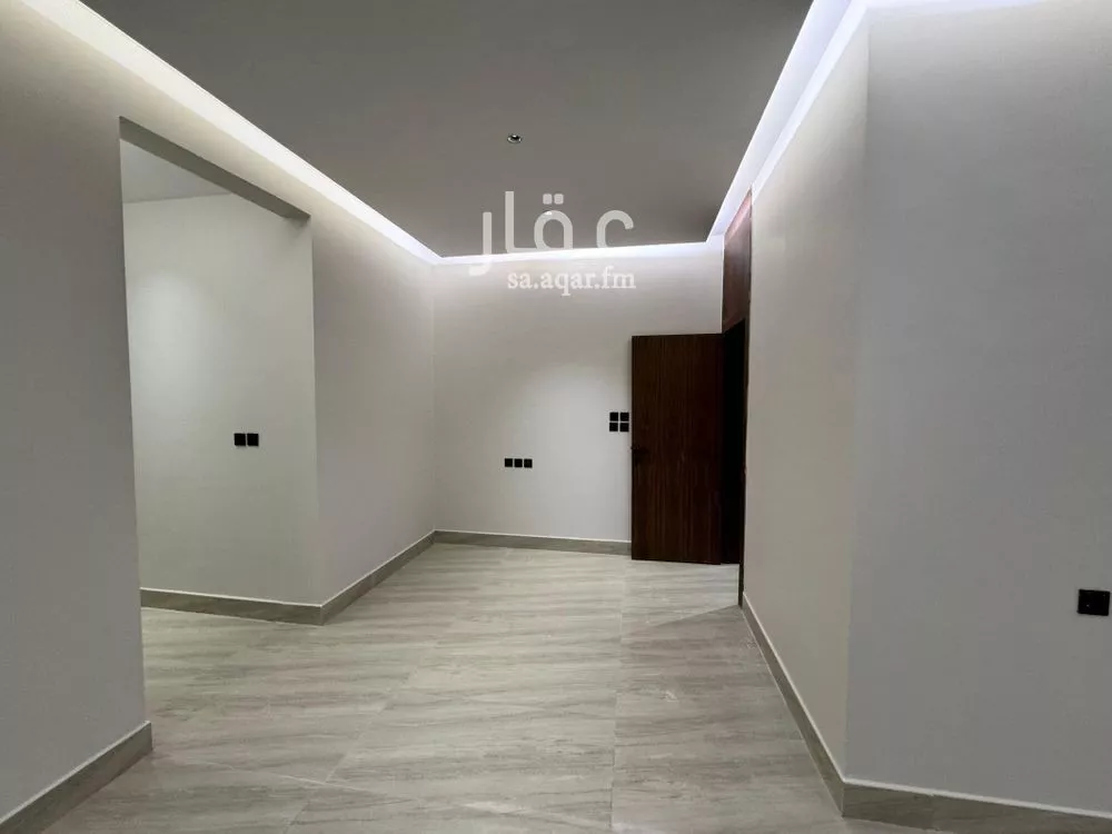 3 bedroom floor in Dirab 12