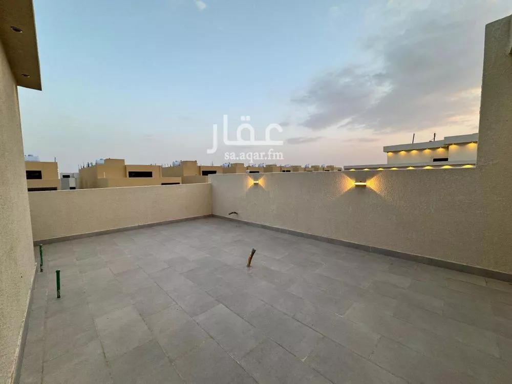 3 bedroom floor in Dirab 16